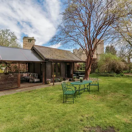 Snape Castle Garden Holiday home