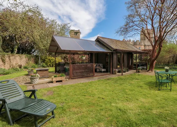 Holiday home Snape Castle Garden