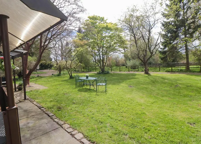 Holiday home Snape Castle Garden